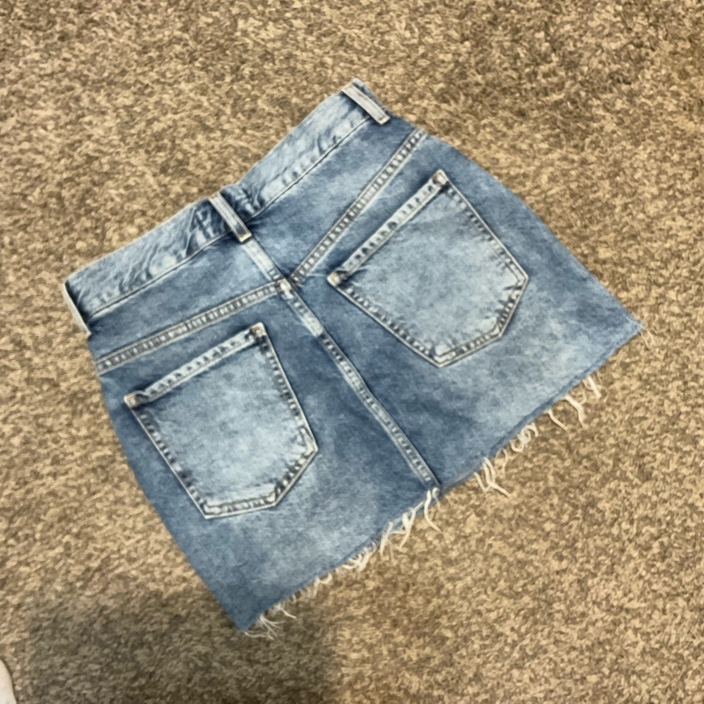 Forever 21 denim mini skirt. Size 25” waist - Picture 2 of 3